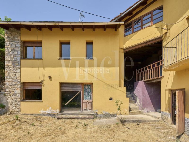 Foto f4c80bb4-fc2e-42e3-8a7b-0cd03dce0fa0. Casa a Prullans