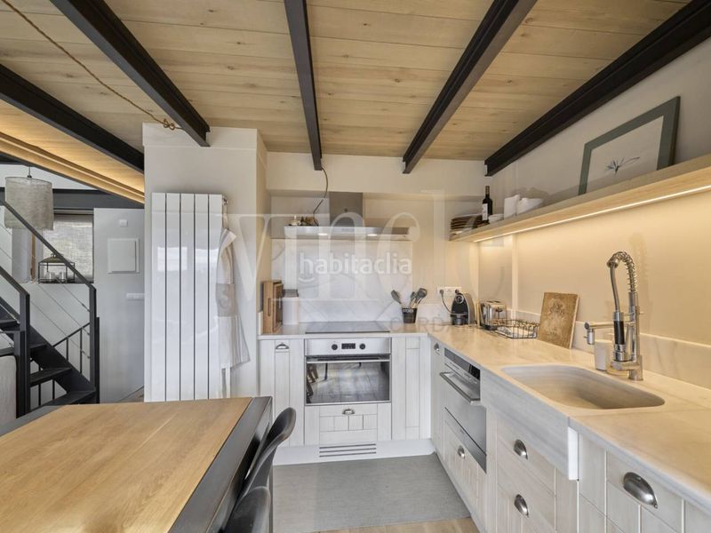Foto c7a336e6-5b0b-4993-b035-9b925d238844. Casa adossada amb calefacció aparcament a Llívia