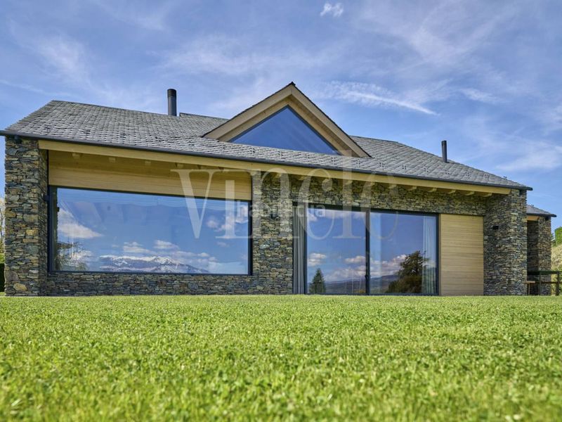 Foto 04b48735-f7cc-4003-81a1-2ce499f639ac. House with heating parking pool in Guils de Cerdanya