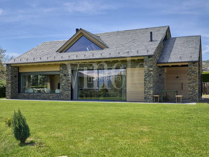 Foto 74cb72fc-5312-4a61-8d9b-69ea97c147bf. House with heating parking pool in Guils de Cerdanya