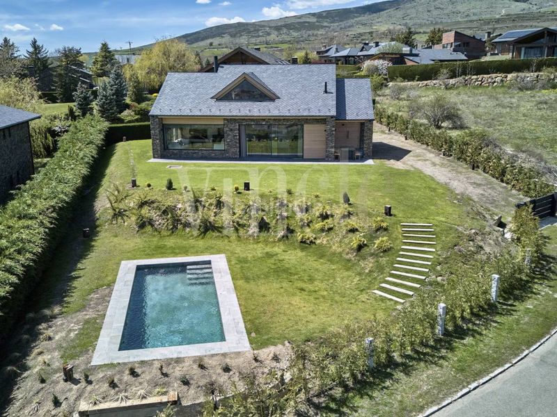 Foto 8dca1a6a-bf61-4cd8-aac1-b5a358450dc4. House with heating parking pool in Guils de Cerdanya