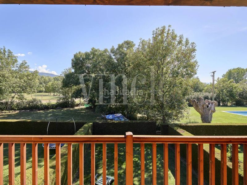 Foto 0e49f038-0428-4435-8a00-5e9213da1cc3. Casa adossada amb calefacció aparcament piscina a Llívia