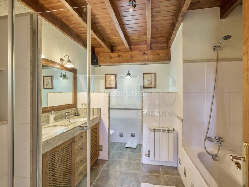 Foto 952ab8b6-4873-45a3-a623-573f94db92da. Casa adossada amb calefacció aparcament piscina a Llívia