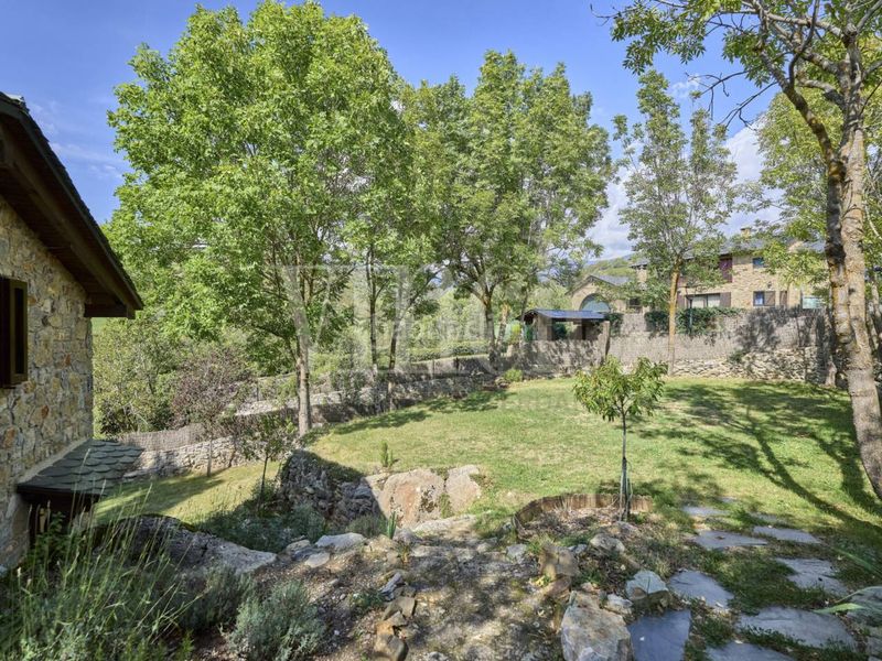 Foto 5cd43149-c19a-40e1-a181-1738505891c6. Casa amb calefacció aparcament a Isòvol