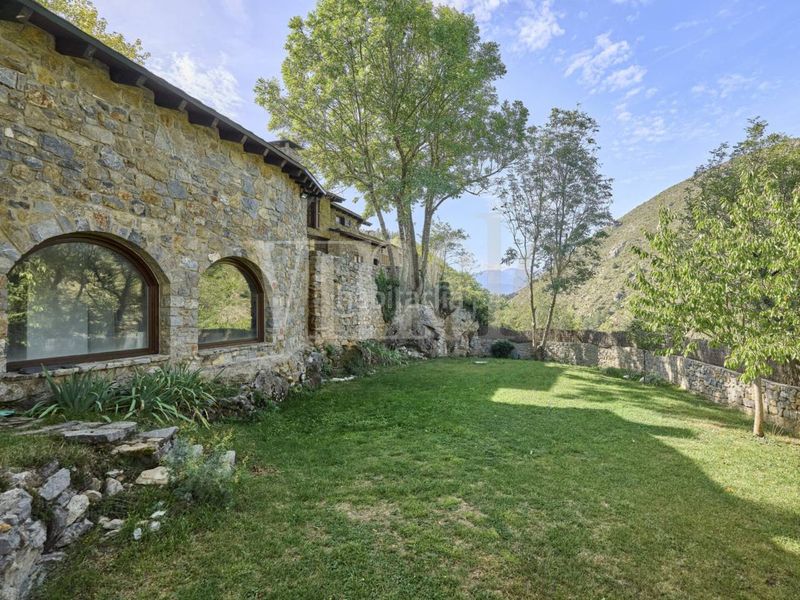 Foto 61530e70-2a2f-4bc3-a516-23bb4b01ed97. Casa amb calefacció aparcament a Isòvol