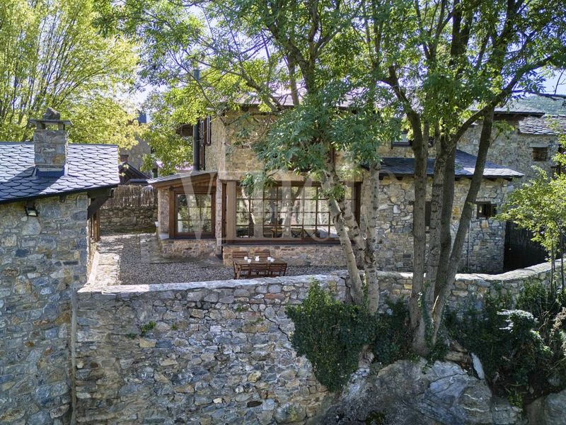 Foto 67963798-c25b-4486-804e-ea9356a344a5. Casa amb calefacció aparcament a Isòvol