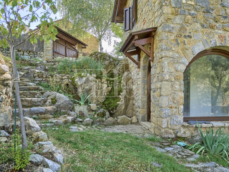 Foto abc0822a-ec02-4a21-95c6-b23706da2242. Casa amb calefacció aparcament a Isòvol