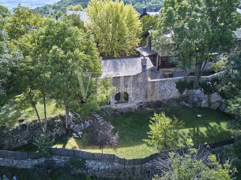Foto fee42cd9-4107-429b-96e4-661122f9b7b9. Casa amb calefacció aparcament a Isòvol