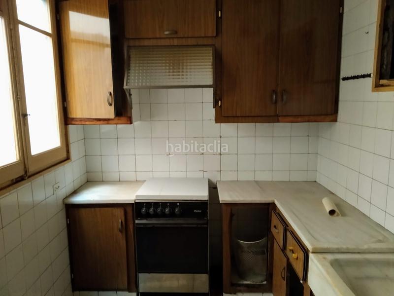 Foto 294c944f-3727-4073-8591-82efdf37f2d7. Casa aparellada a Plaza Illes Columbretes Castellón de la Plana