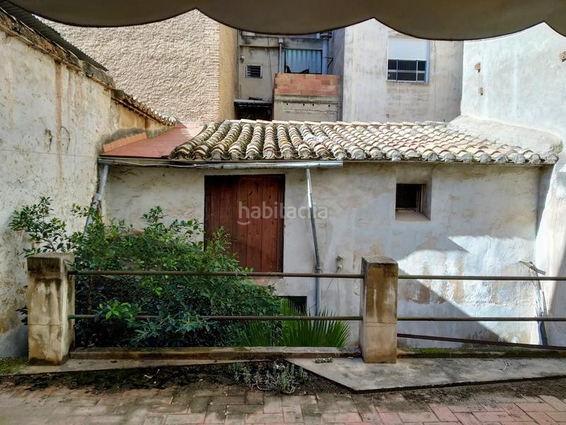 Foto a9a05484-3c09-411a-8e59-2e2bf8b82adf. Casa aparellada a Plaza Illes Columbretes Castellón de la Plana