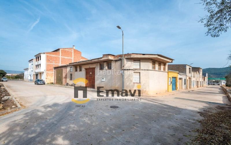 Foto 116a1737-471a-4365-a2fd-e177db539fca. Edificio ??? oportunidad única en atzeneta ??? solar + almacén en construcción – 256 m² diáfanos en Atzeneta del Maestrat