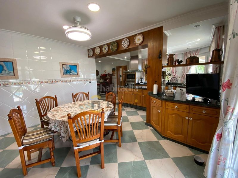 Foto 27087286-fa97-4804-a718-99a74f4d0303. Xalet amb xemeneia calefacció aparcament piscina a Borriol