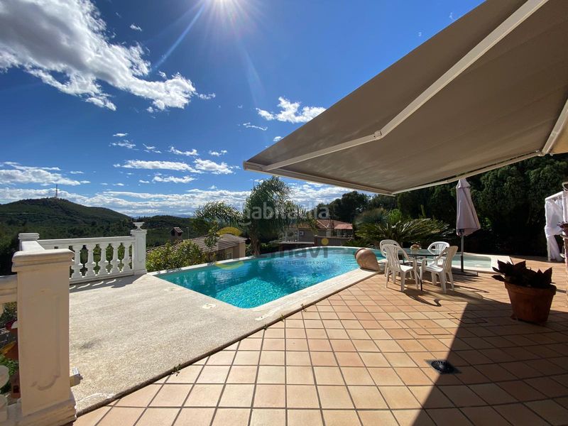 Foto 64b799d5-672f-4b6e-9e9b-f9511ea7380d. Xalet amb xemeneia calefacció aparcament piscina a Borriol