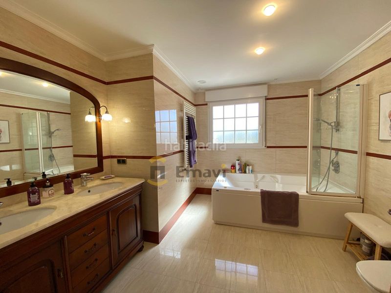 Foto 6c8aa7b8-1623-41b7-90ad-e26fdc43610c. Xalet amb xemeneia calefacció aparcament piscina a Borriol