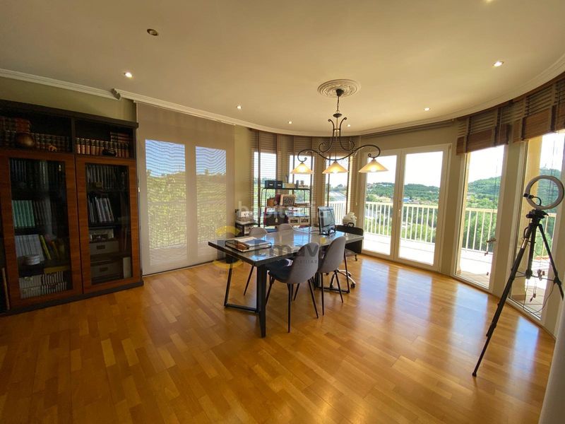 Foto 6e09e019-fd55-4adf-a55e-2850018b660c. Xalet amb xemeneia calefacció aparcament piscina a Borriol