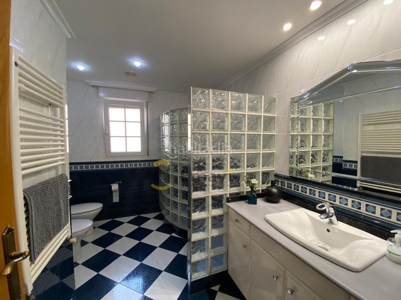 Foto 983acd72-ab22-44a6-836f-4b008f0d79f2. Xalet amb xemeneia calefacció aparcament piscina a Borriol