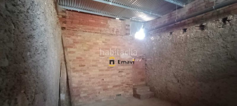 Foto dc596e8f-5d41-4c57-a505-b04603438b71. Casa amb xemeneia aparcament a Sant Joan de Moró