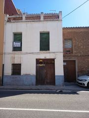 Casa a Figueroles. ?? dos viviendas con infinitas posibilidades en pleno corazón de