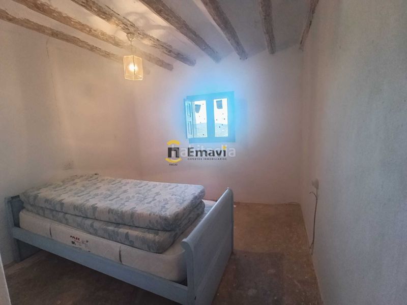 Foto b6a7b8aa-5bd6-45b2-b07b-596ab07a9d5c. Casa a carrer major 13 a Vall d´Alba