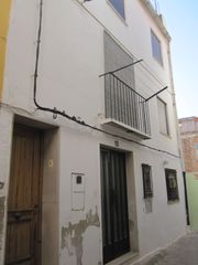 Casa en Calle moreras 14. Casa en zona antigua y tranquila de segorbe