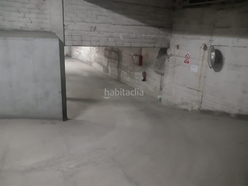 Foto ade3be51-f48c-4573-9a68-251941cc59cc. Car parking in Estació del Nord Mollet del Vallès