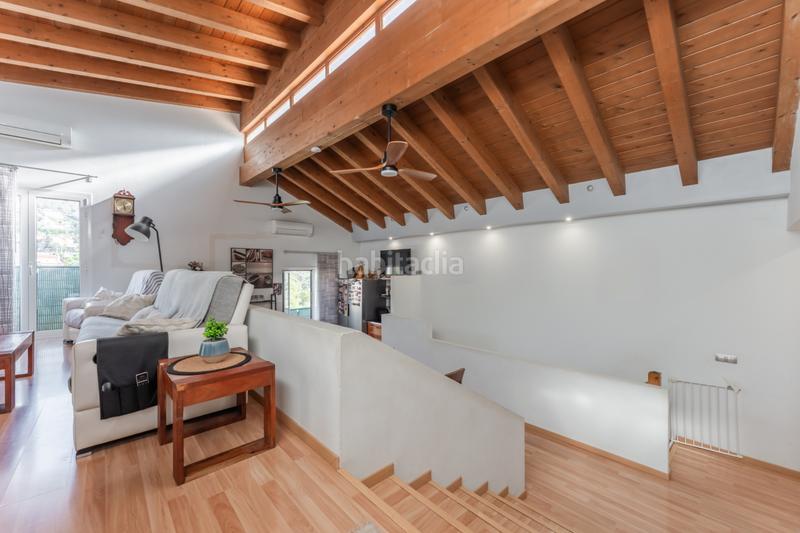 Foto 177feb49-df1d-4165-971e-e92c6f16ba3a. Haus mit kamin heizung parking pool in Sant Fost de Campsentelles