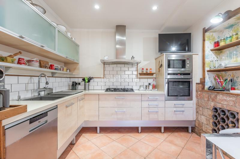 Foto f67c3dad-8de6-45c5-93ce-0dcecf441800. Haus mit kamin heizung parking pool in Sant Fost de Campsentelles