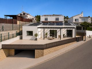 Chalet  Carrer mossèn salvador pibernat. Descubre esta preciosa casa unifamiliar de obra nueva a construi