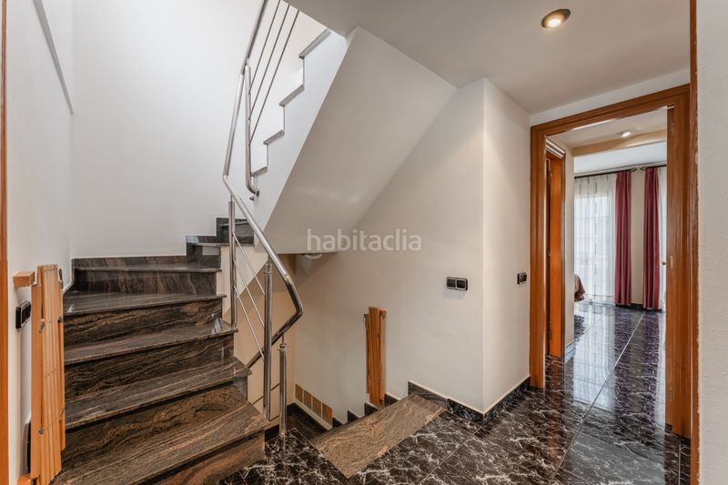 Foto 518b06fb-724f-4631-a60f-f20f6124dd2c. Casa adossada amb calefacció aparcament a Santa Rosa Mollet del Vallès