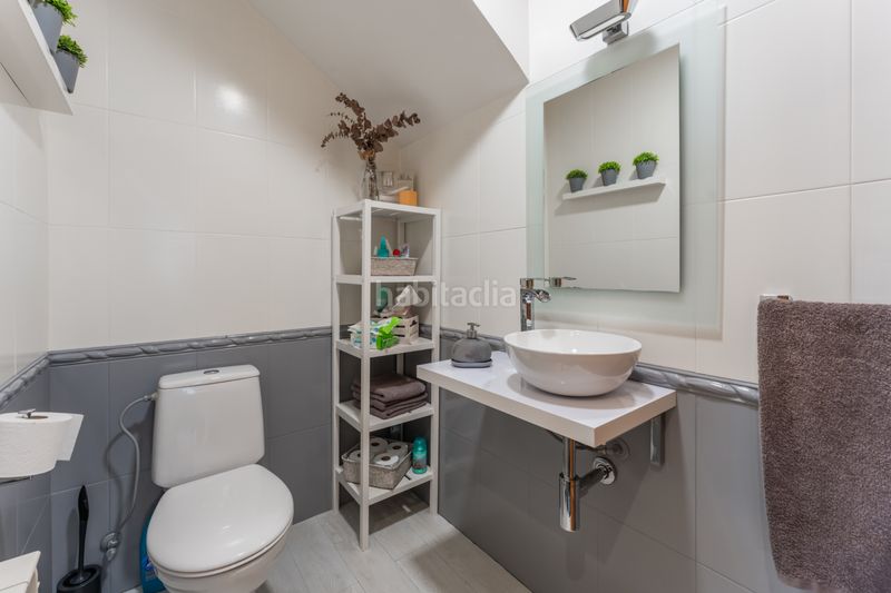 Foto 91b0dfbd-682d-486f-8e8c-fb0d2f30e6b8. Casa adossada amb calefacció aparcament a Santa Rosa Mollet del Vallès