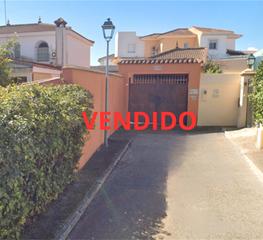 Xalet a Calle federico garcía lorca 19. Chalet en bollullos de la mitación, sevilla