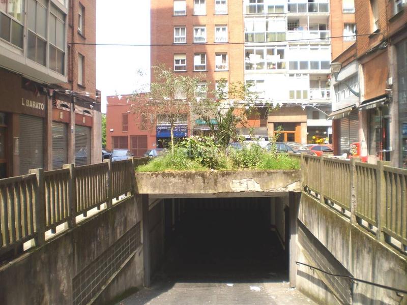 Foto 5deb3ccd-f8dd-4086-b85d-c11cc1fe05bf. Autoparkplatz in Rekalde Centro Bilbao