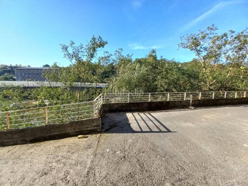 Foto 0e7ed7f3-46c4-40ec-a46b-ef577a5ed11b. Parking voiture dans La Peña Bilbao