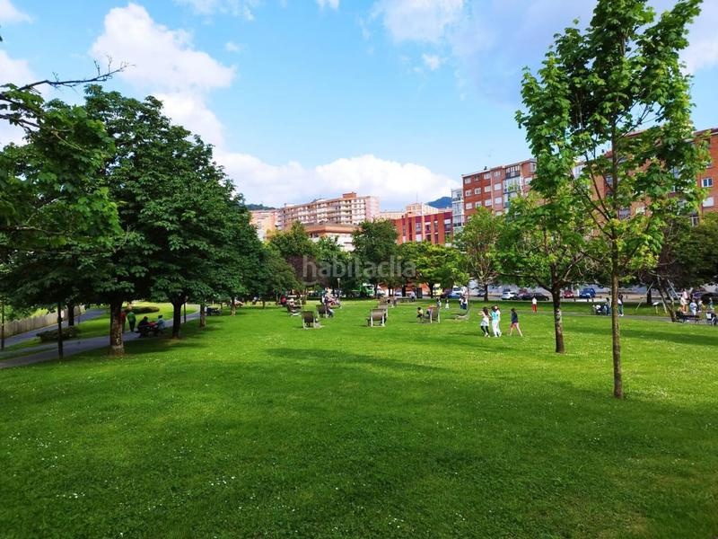 Foto b2506adb-f4a1-4398-82c2-24c3b86cac09. Geschäftsraum in La Peña Bilbao