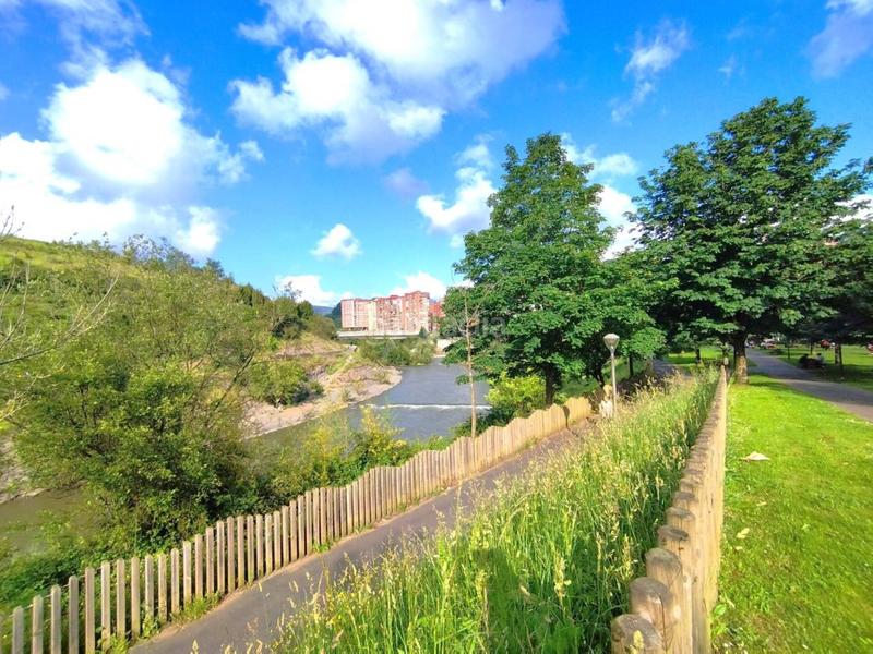 Foto f27f70c2-13e3-4a09-a370-6ff5bb19987c. Geschäftsraum in La Peña Bilbao