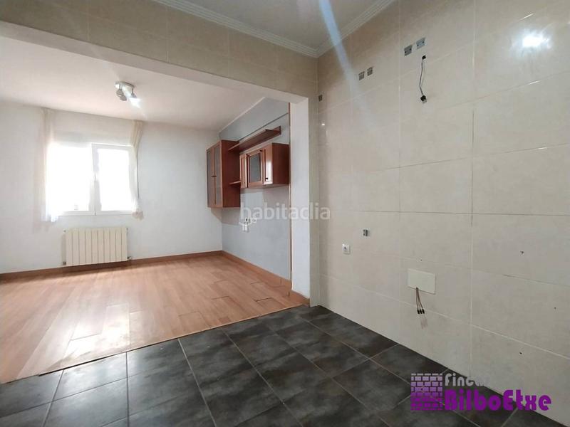 Foto a909b7e2-3e38-4fe9-8541-5e89a0f6f315. Appartement avec chauffage dans Santutxu-Basarrate Bilbao