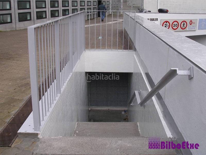 Foto 3aabbb76-6bcb-441b-9e0e-0a6ee9130ee7. Pis amb calefacció aparcament a La Peña Bilbao