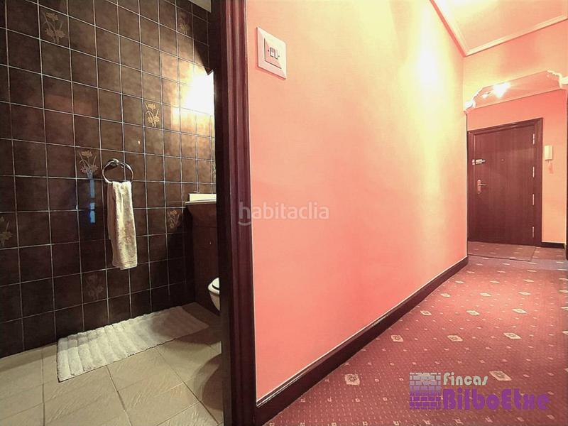 Foto ccae4aa5-0295-4454-bccb-32d47fc3da9c. Pis amb calefacció aparcament a La Peña Bilbao