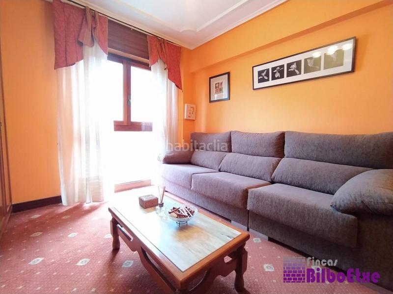 Foto f515ebf4-4d6e-4648-b036-d3d575a86d7c. Pis amb calefacció aparcament a La Peña Bilbao