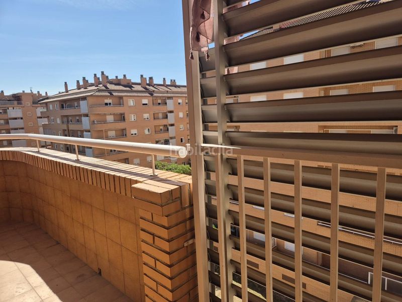 Foto bd3eb0db-5d11-421e-a965-5c0a6173f1f3. Pis amb calefacció aparcament a Valdefierro Zaragoza
