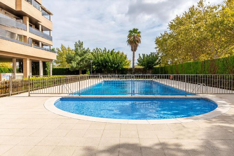 Foto e480c79c-d588-419f-9045-cc9e7a37fe8e. Àtic amb calefacció aparcament piscina a Miralbueno Zaragoza