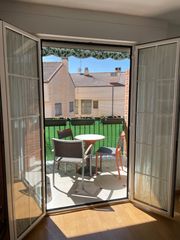 Location Appartement à Miralbueno