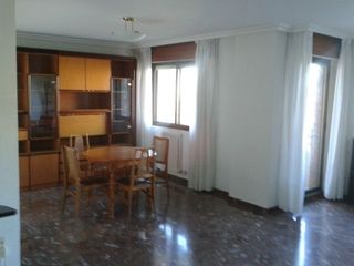 Location Appartement à Romareda