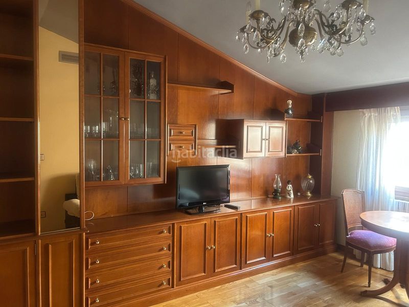 Foto 2b75c21c-5821-42bd-8549-9aecde601bd9. Alquiler piso en Paseo Sagasta Zaragoza
