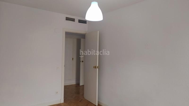 Foto 1f1005e4-218f-430a-af3e-d895a68d623b. Alquiler piso calle cádiz, reformado calefacción incluida. en Zaragoza