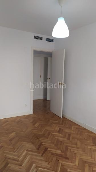 Foto b70852dd-096d-4cf0-9b1c-c848e57fbdd0. Alquiler piso calle cádiz, reformado calefacción incluida. en Zaragoza