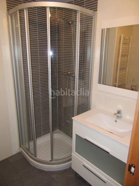 Foto 920a4db5-7944-4e84-9257-fc970da4987c. Alquiler piso Miralbueno urb. con piscina garaje y trastero en Zaragoza