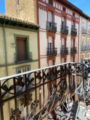 Rent Flat  Calle de san miguel. Edificio colonial rehabilitado en la calle san miguel, junto pas