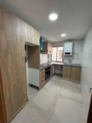 Rent Flat  Avenida de santa isabel. Santa isabel reformado sin amueblar