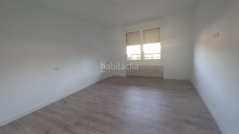 Foto 3da711b2-4fd3-4b16-aac3-4ba7aa12b7c6. Lloguer pis amb calefacció aparcament piscina a Casablanca Zaragoza